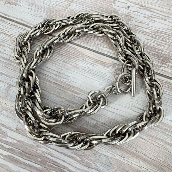Large Chunky Silver Chain Necklace With Toggle Closure Mob Wife 27” - Picture 9 of 11